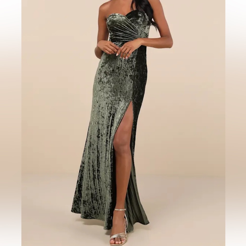 Lulu’s Strapless Olive Green Velvet Maxi Dress with Side Slit (XL)